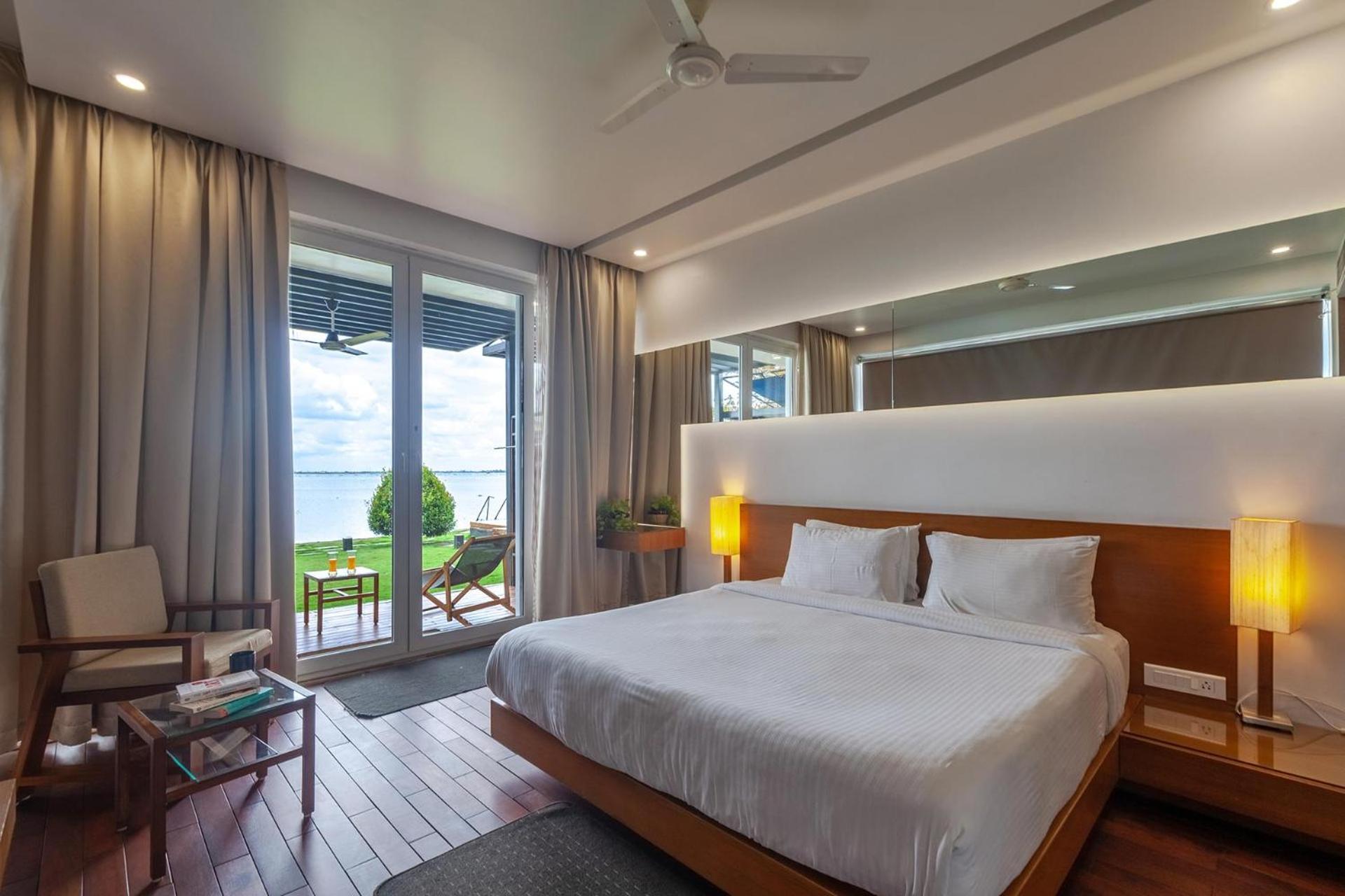 Stayvista At The Rain - River Villa With Infinity Pool Alappuzha Kültér fotó