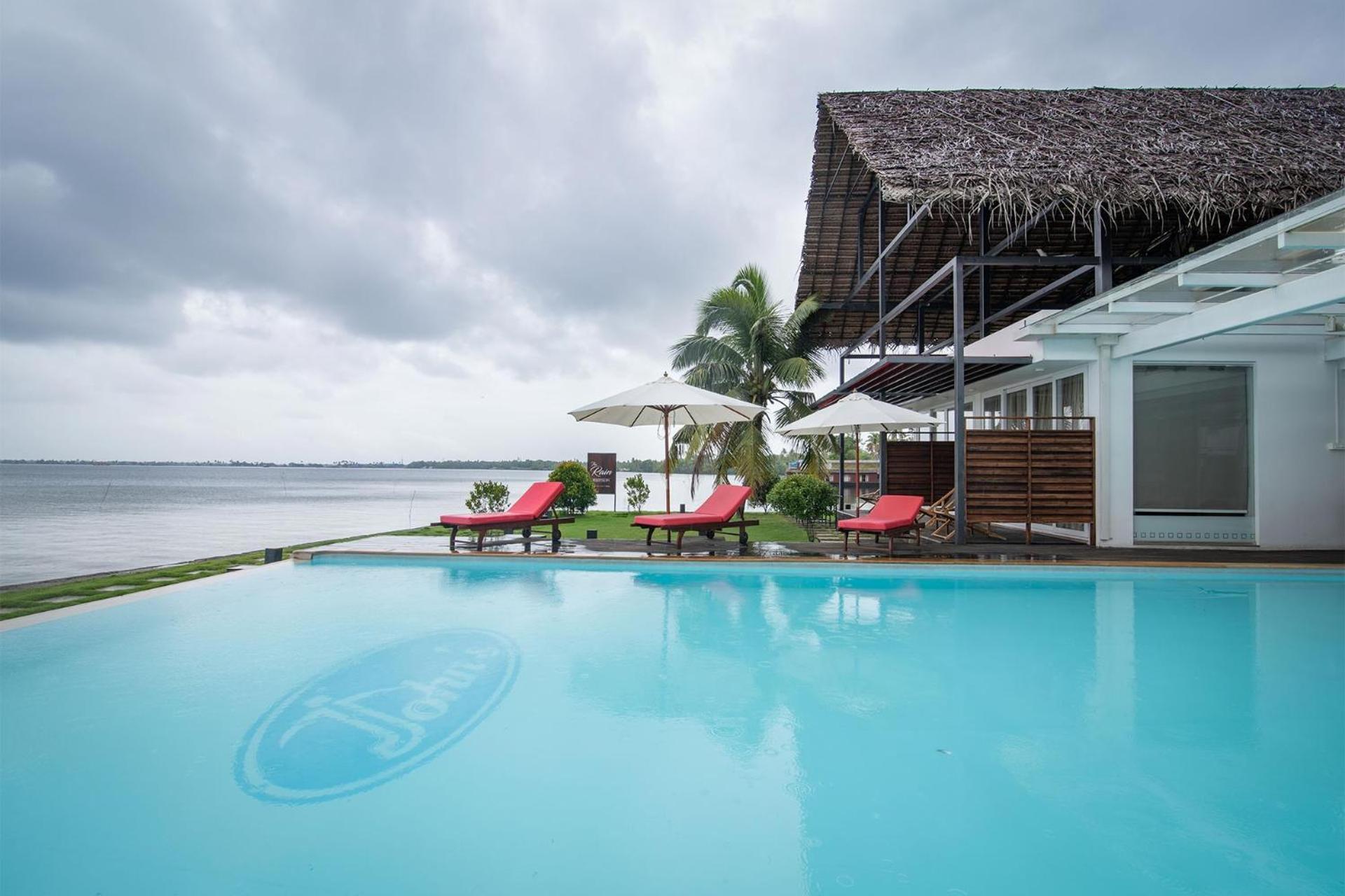 Stayvista At The Rain - River Villa With Infinity Pool Alappuzha Kültér fotó