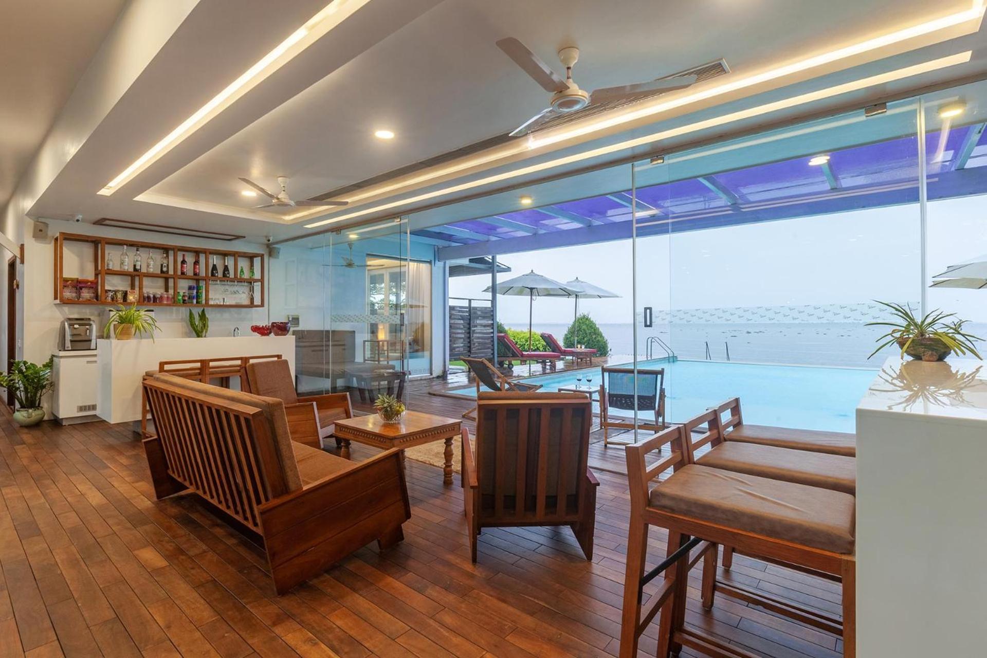 Stayvista At The Rain - River Villa With Infinity Pool Alappuzha Kültér fotó